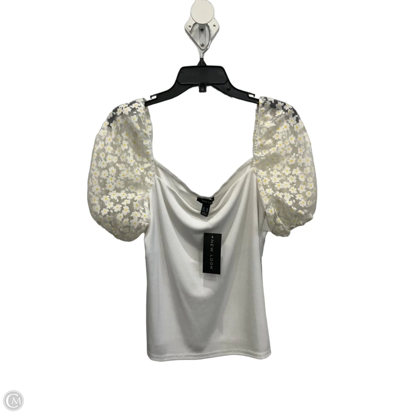 Top Short Sleeve By New Look In White, Size: L