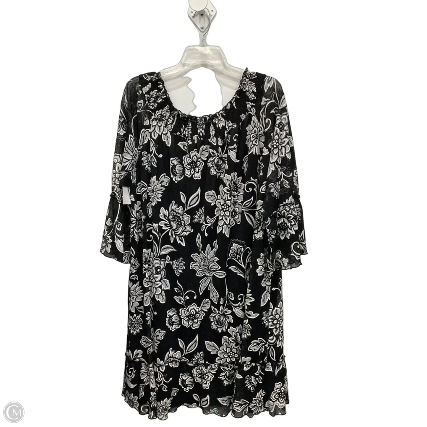 Dress Casual Maxi By Clothes Mentor In Black & White, Size: 1x