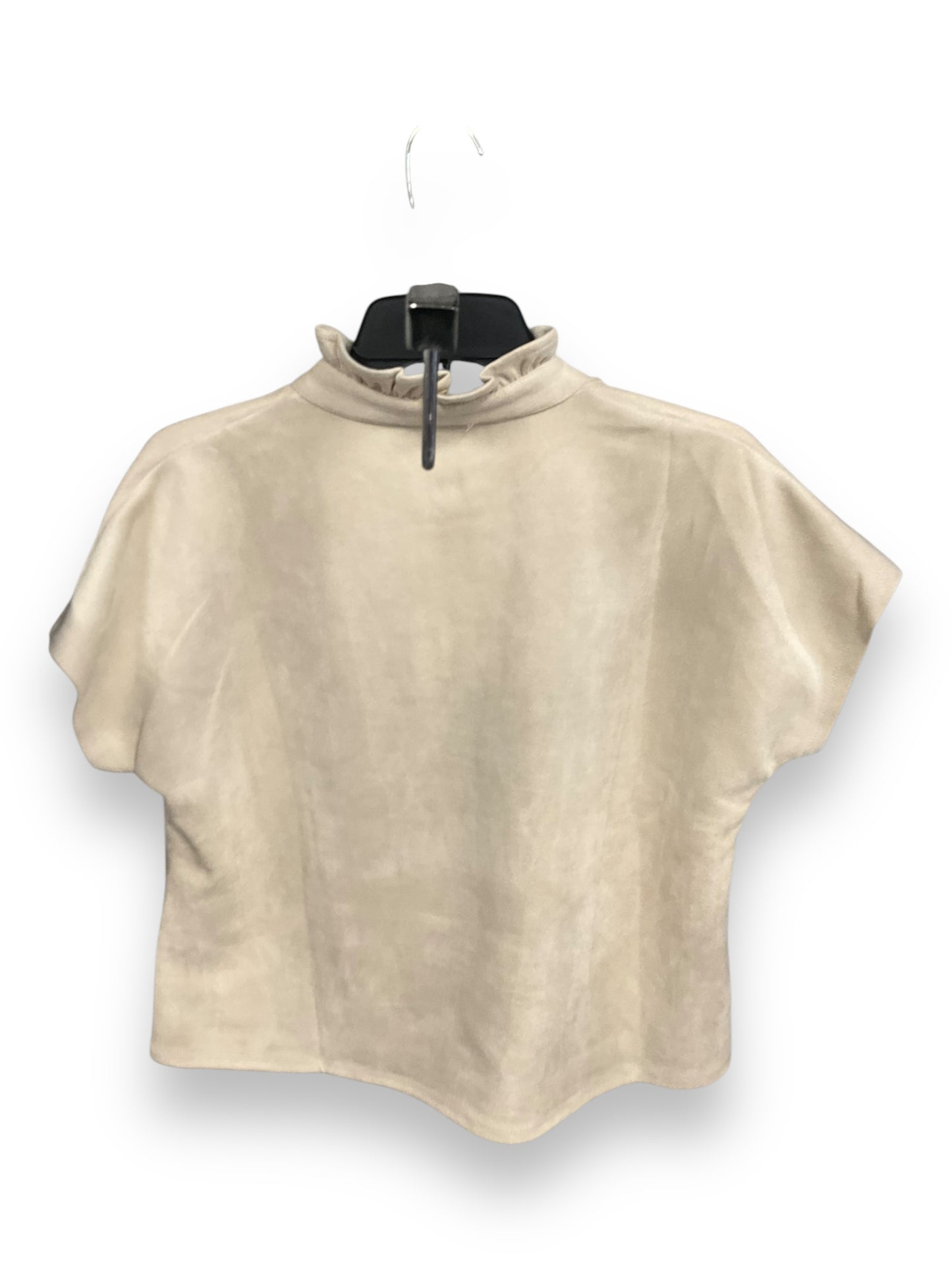 Top Short Sleeve By Thml In Beige, Size: M