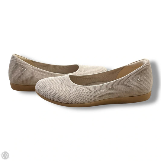 Shoes Flats By Cmf In Tan, Size: 6.5