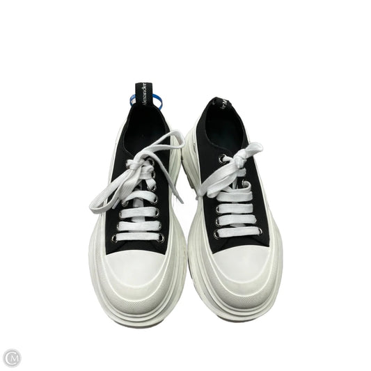 Shoes Luxury Designer By Alexander Mcqueen In Black & White, Size: 7