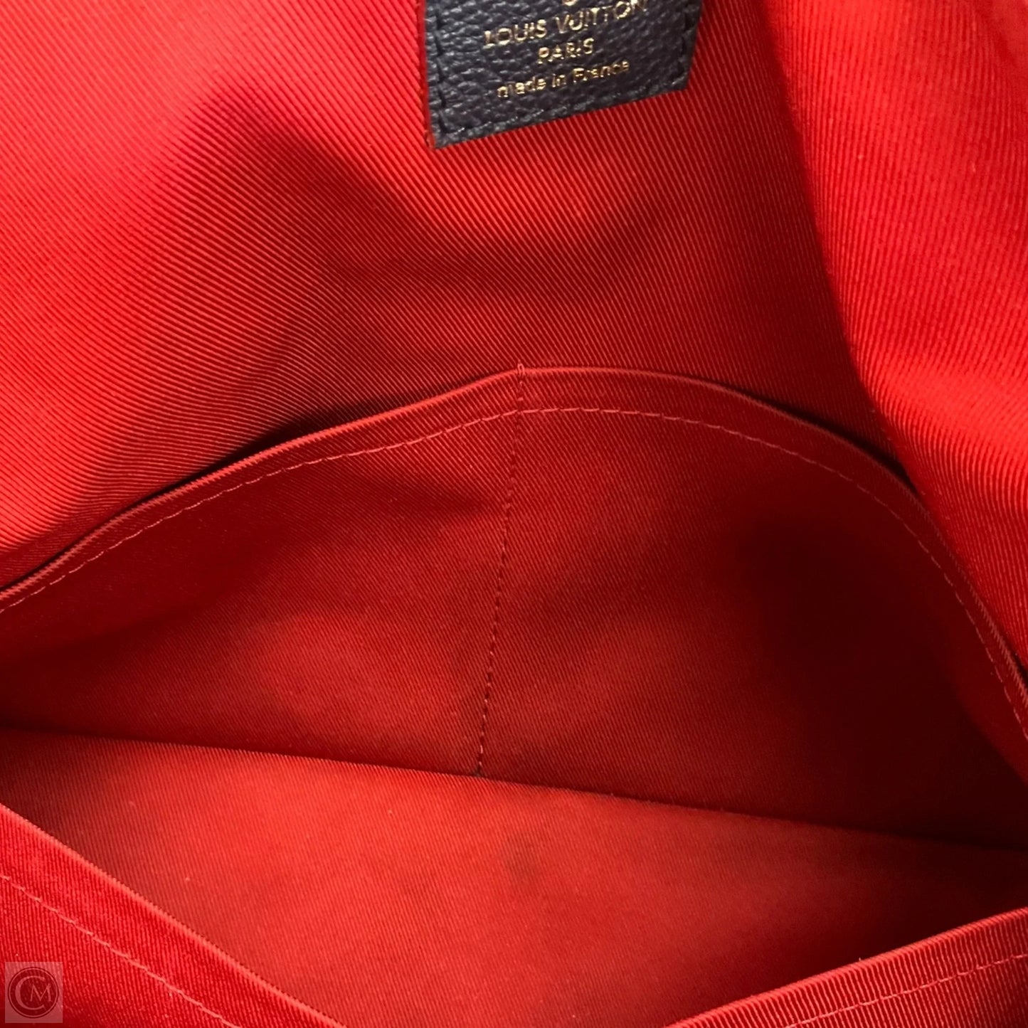 Crossbody Luxury Designer By Louis Vuitton, Size: Large
