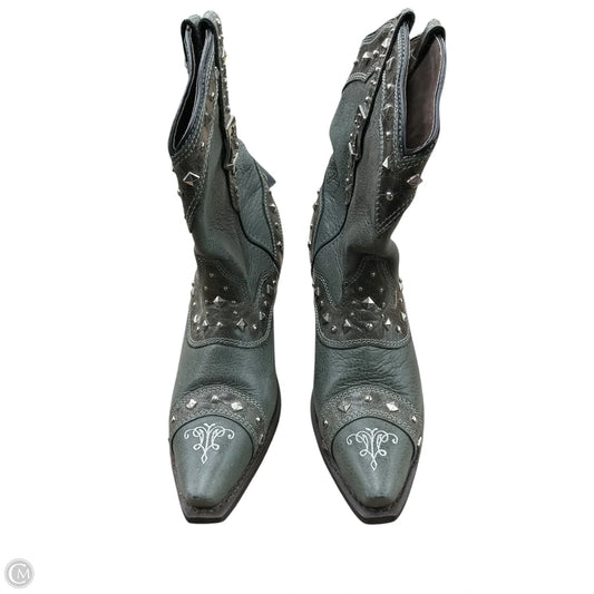 Boots Western By Clothes Mentor In Grey, Size: 8