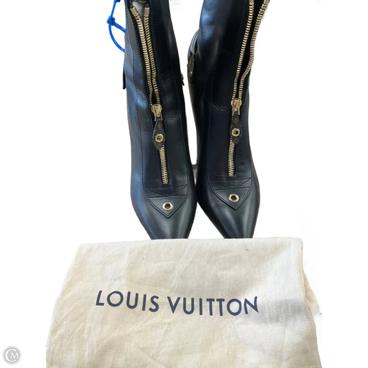 Boots Luxury Designer By Louis Vuitton In Black, Size: 9