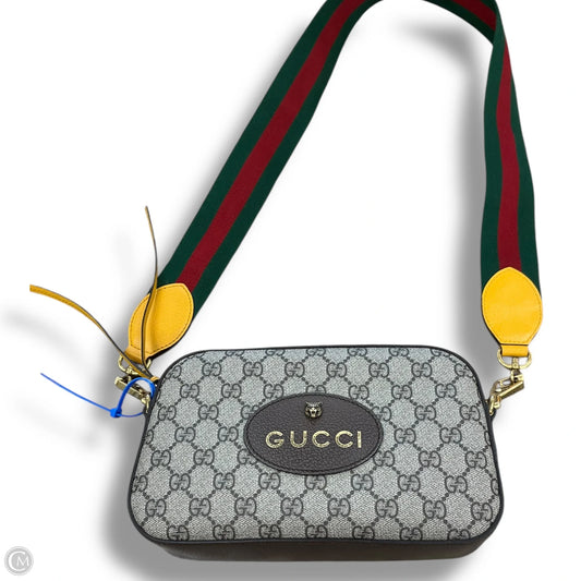 Crossbody Luxury Designer By Gucci, Size: Medium