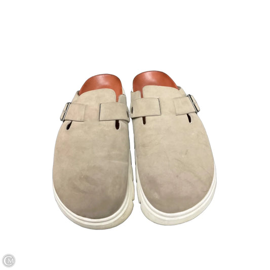 Shoes Flats By Mia In Grey, Size: 7.5