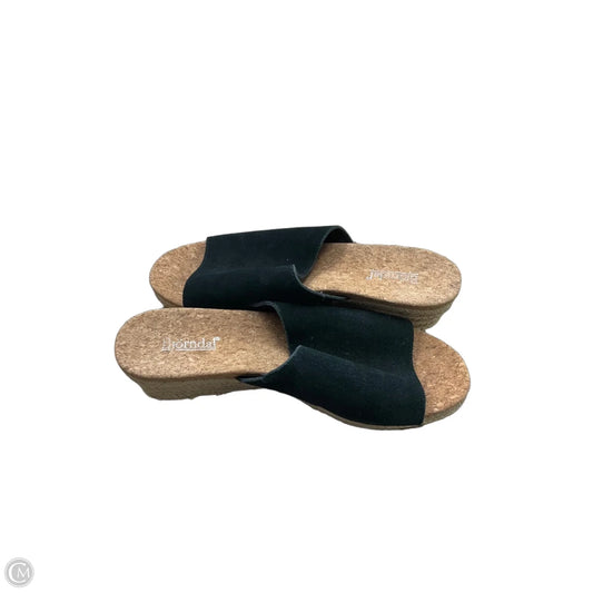 Sandals Flats By Bjorndal In Black & Tan, Size: 8