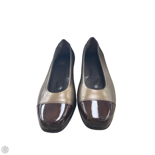 Shoes Flats By Sas In Brown, Size: 8.5