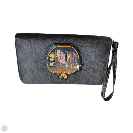 Wristlet Designer By Coach, Size: Medium