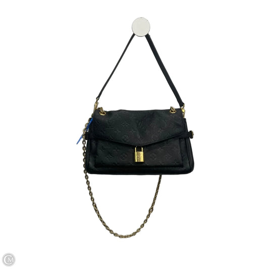 Crossbody Luxury Designer By Louis Vuitton, Size: Medium