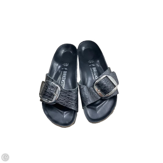 Sandals Flats By Birkenstock In Black, Size: 8.5