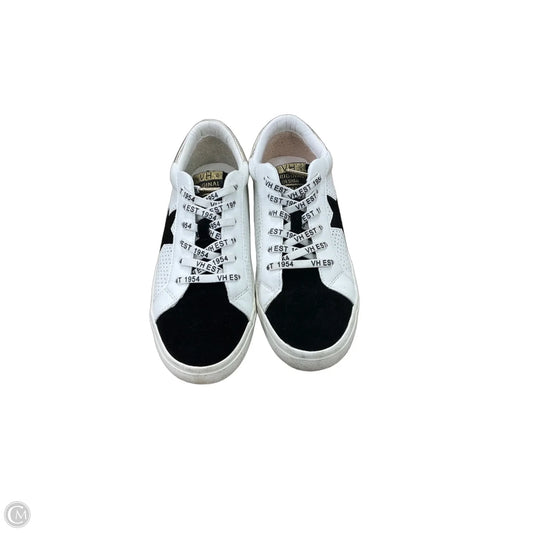 Shoes Sneakers By Vintage Havana In Black & White, Size: 8