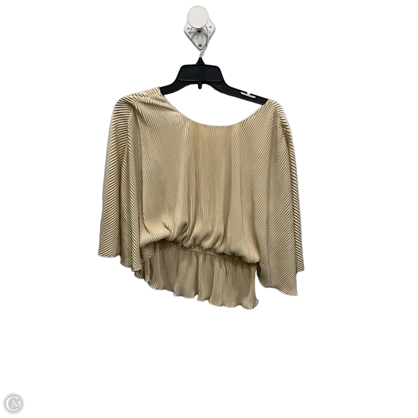 Top Short Sleeve By Gilli In Tan, Size: S