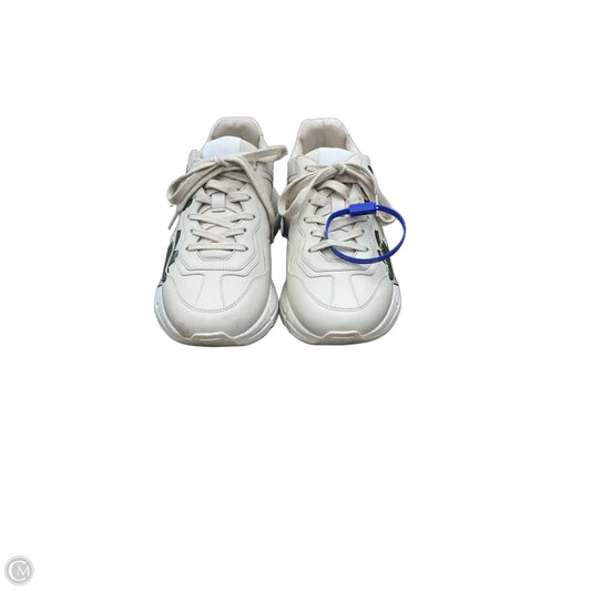Shoes Luxury Designer By Gucci In Cream & Red, Size: 9