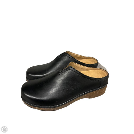 Shoes Flats By Earth In Black, Size: 6.5