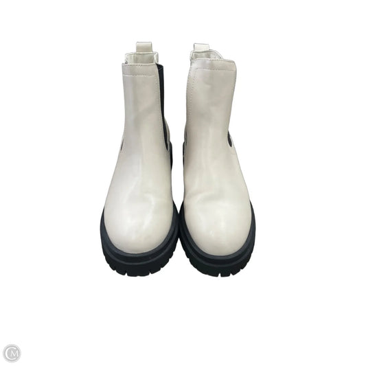 Boots Ankle Flats By Old Navy In Ivory, Size: 7