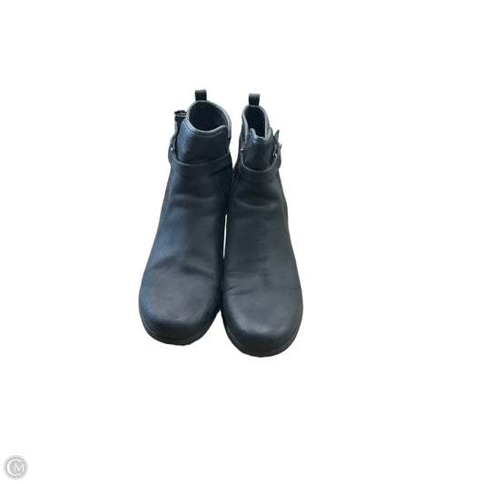 Boots Designer By Ugg In Black, Size: 9