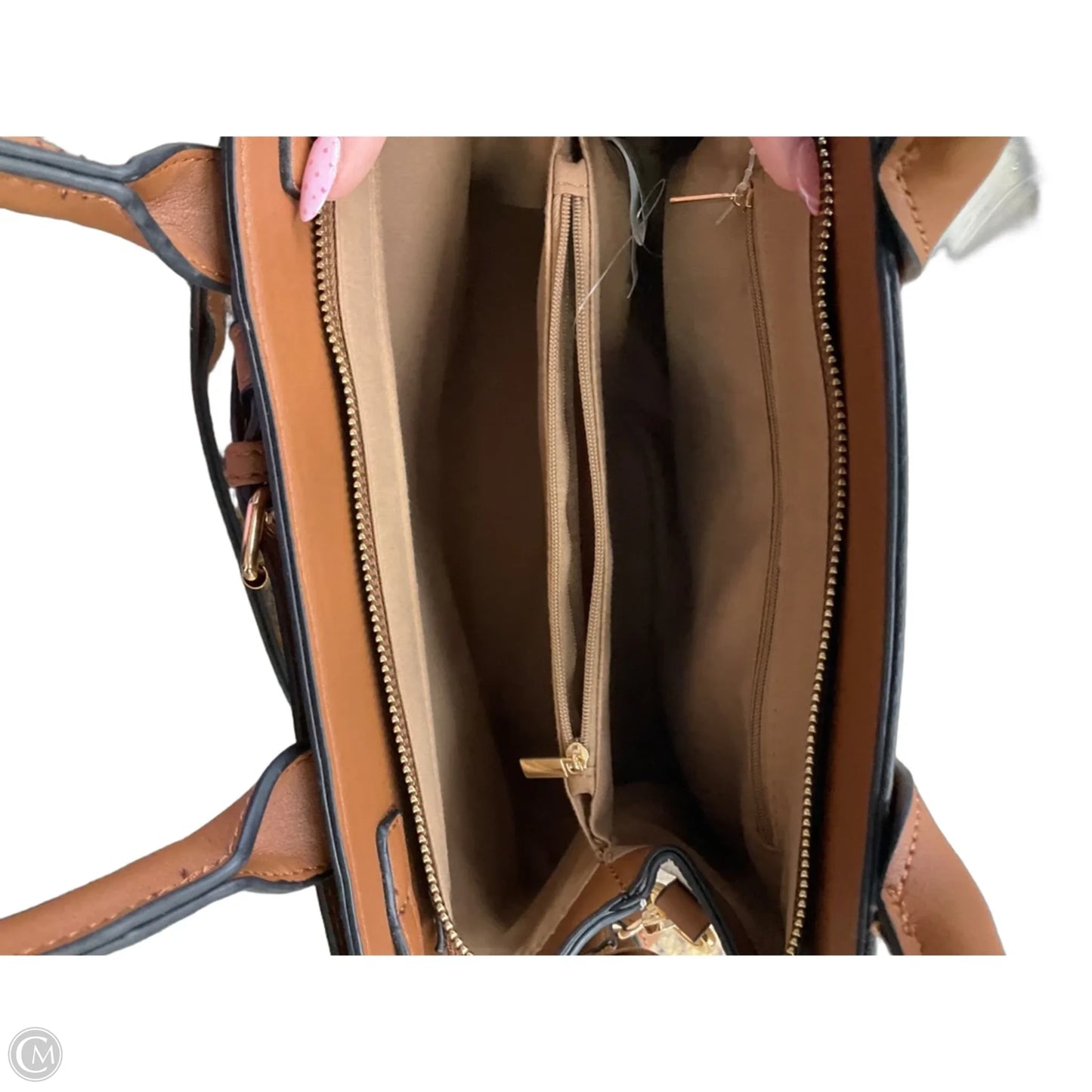 Crossbody By Clothes Mentor, Size: Medium