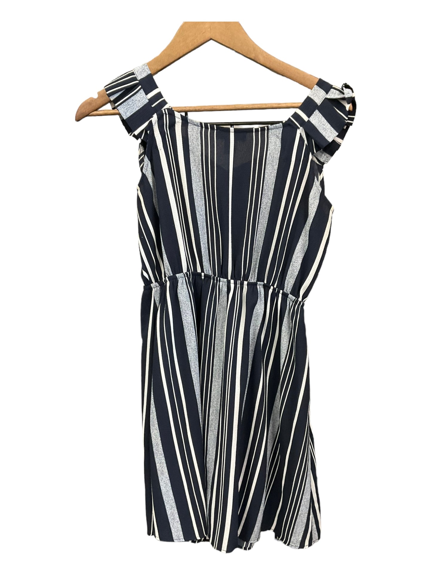 Dress Casual Short By Monteau  Size: L