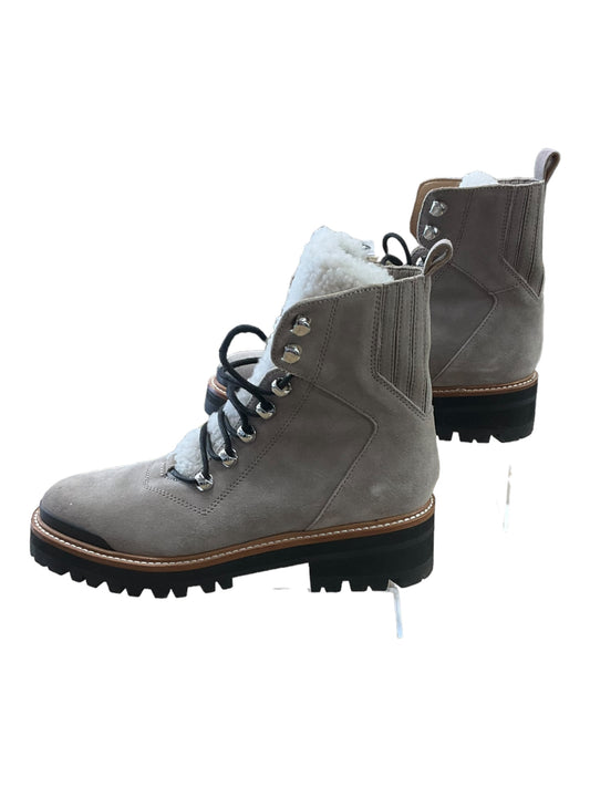 Boots Hiking By Mark Fisher  Size: 7