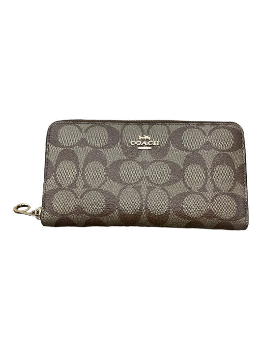 Wallet Designer By Coach O  Size: Large