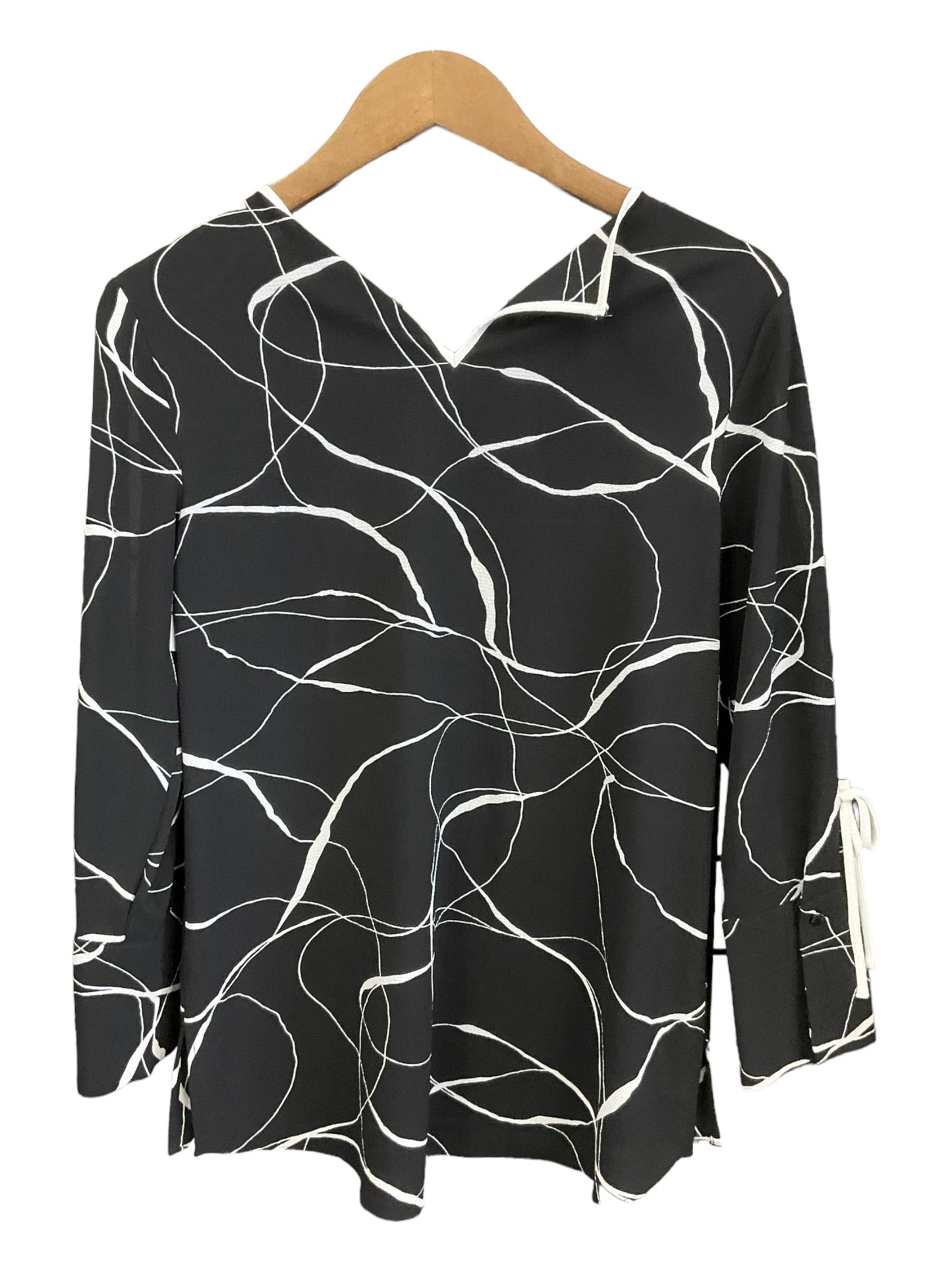 Blouse Long Sleeve By Vince Camuto  Size: Xs