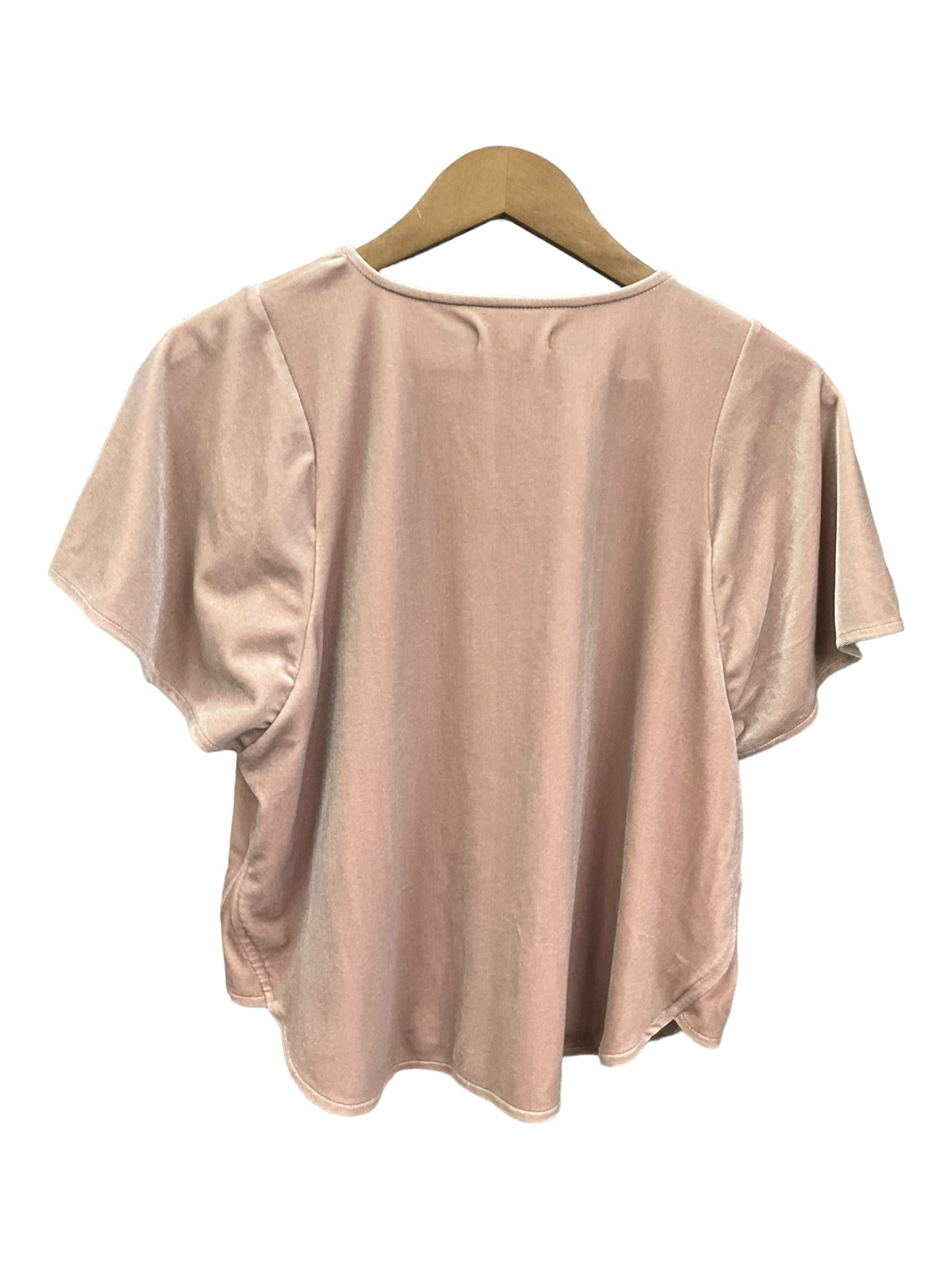 Top Short Sleeve Basic By Clothes Mentor  Size: Xs